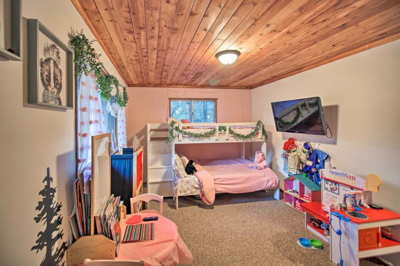 Peaceful And Idyllic Forest Cabin With Pool Table Pine Mountain Club Exterior photo